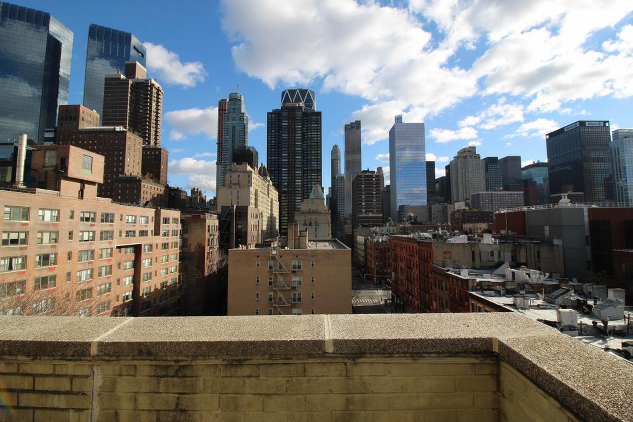 The Watson Hotel New York Bagian luar foto