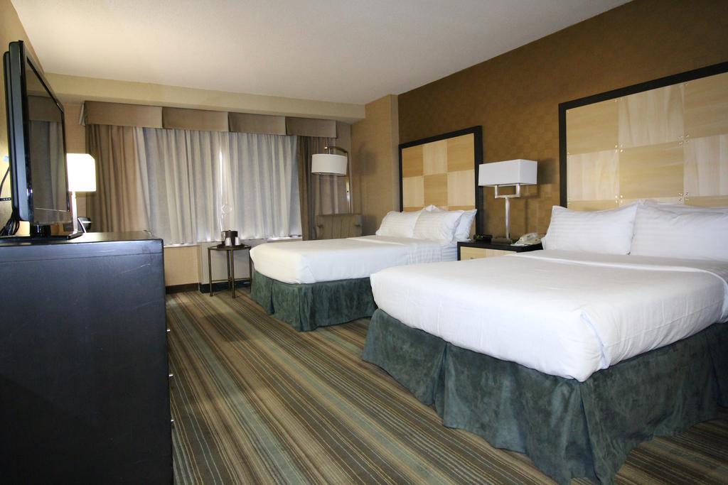 The Watson Hotel New York Bagian luar foto