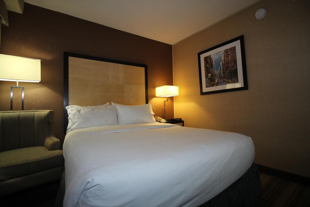 The Watson Hotel New York Bagian luar foto
