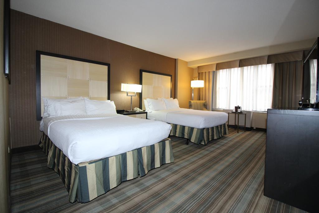 The Watson Hotel New York Bagian luar foto